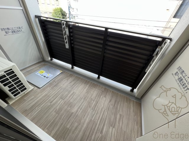 プライムアーバン南森町のバルコニー
