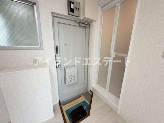 大塚マンション　角部屋　バストイレ別　2面バルコニーの玄関