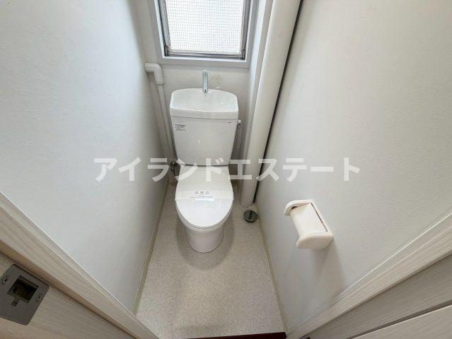 大塚マンション　角部屋　バストイレ別　2面バルコニーのトイレ
