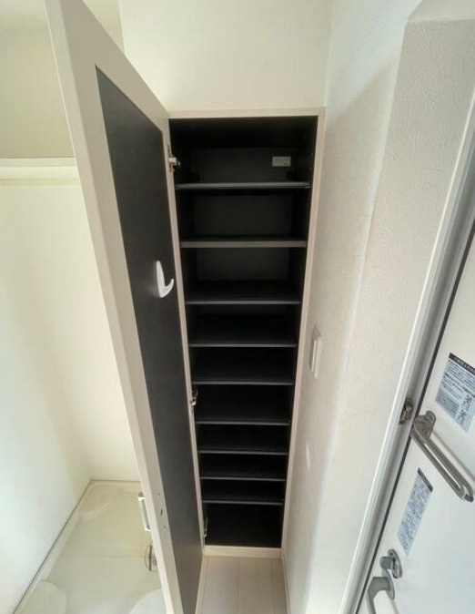 ウェルストン弥生町の収納|シューズボックス内部