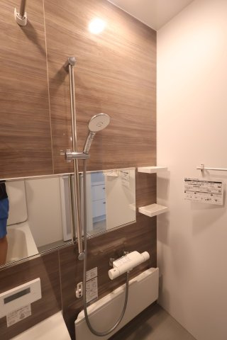 《仲介手数料無料》西東京市南町４丁目3-11新築一戸建てケイアイグレイスの浴室