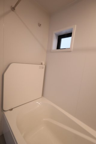 《仲介手数料無料》西東京市南町４丁目3-11新築一戸建てケイアイグレイスの浴室