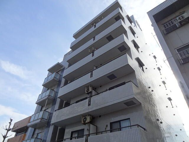 横須賀市公郷町２丁目の賃貸マンションの外観