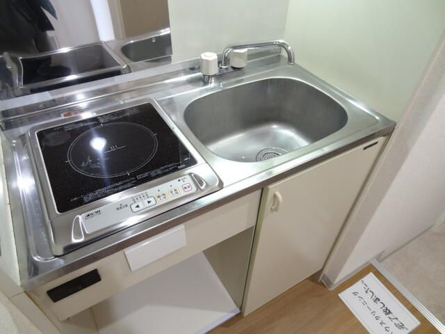 横須賀市公郷町２丁目の賃貸マンションのキッチン