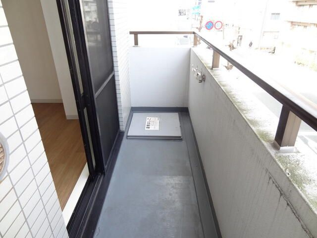 横須賀市公郷町２丁目の賃貸マンションのバルコニー