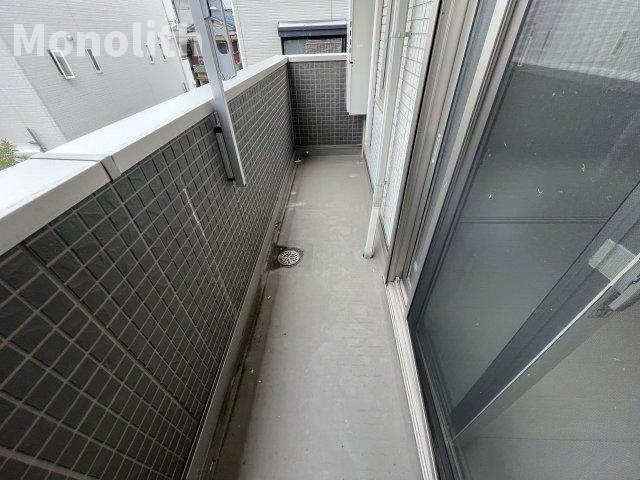 堺市西区鳳西町２丁のハイツのバルコニー