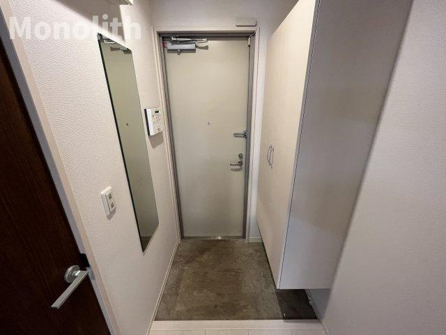 堺市西区鳳西町２丁のハイツの玄関