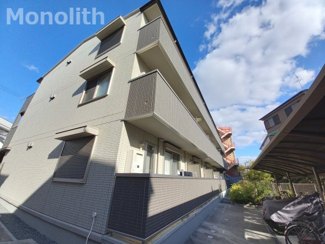 堺市西区鳳西町２丁のハイツの外観