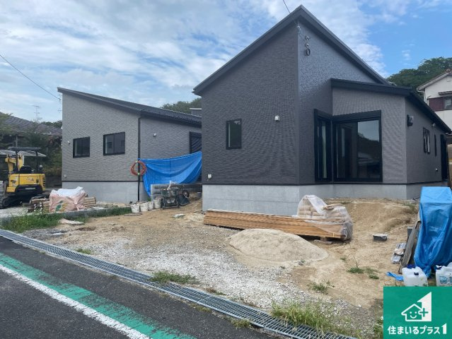★湖南市サイドタウン　第1期　新築一戸建てのトイレ|シンプルなトイレは落ち着く空間！お手入れも簡単です！