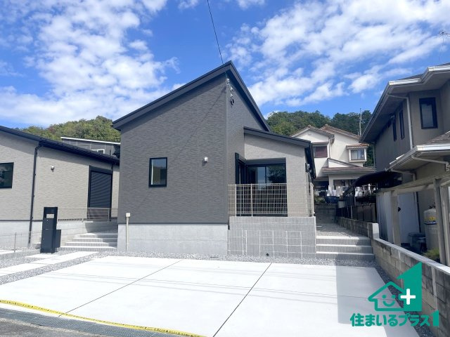 ★3(土)4(日)現地見学可能！★湖南市サイドタウン　第1期　ラスト1邸の外観|安心の10年保証！外観を美しく保ち、雨水で汚れを落とします！気になることがありましたら、お気軽にお問い合わせください！