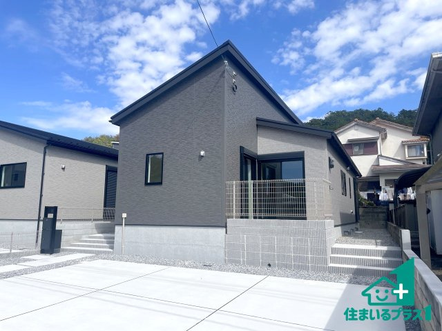 ★3(土)4(日)現地見学可能！★湖南市サイドタウン　第1期　ラスト1邸の外観|お客様に長く安心して住んでいだだける事にこだわった家づくり！住んでからのアフターサービスにもしっかりと取り組んでいます！