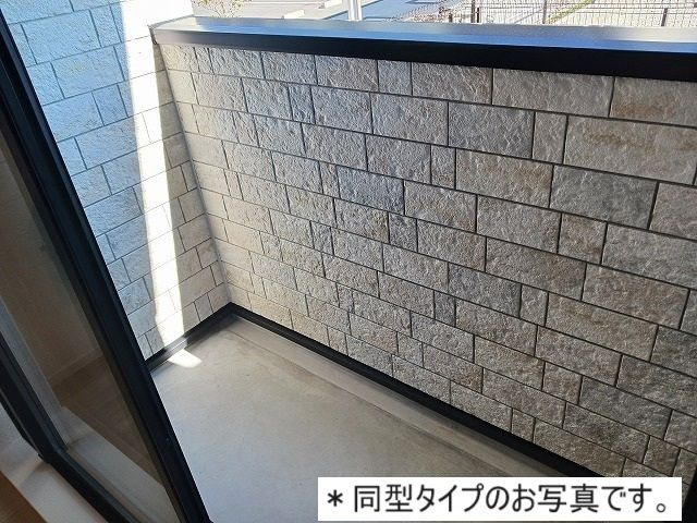 フェリーチェのバルコニー|開放的で明るい空間を演出してくれるバルコニーです