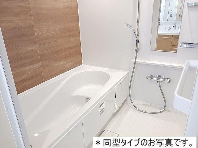 フェリーチェの浴室|落ち着いた空間のお風呂です