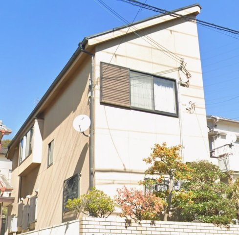 滝谷町2丁目の外観|奥行きの生まれる　出窓
