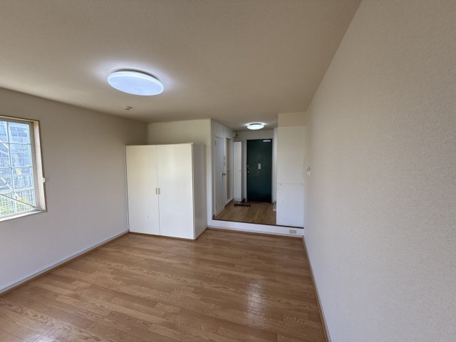 ノーブル高町の洋室