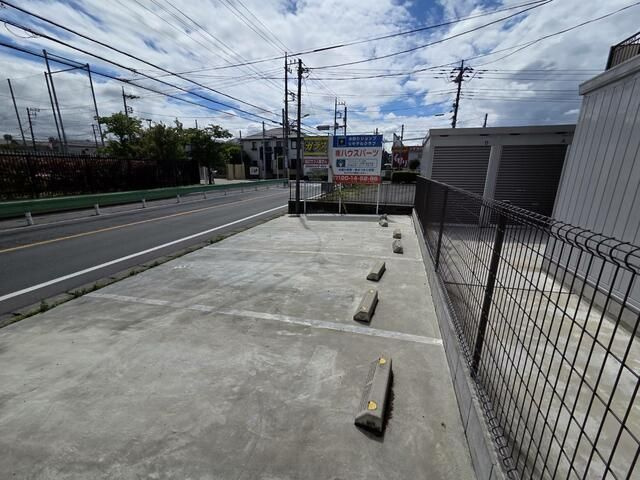 シティハイム久米川の駐車場