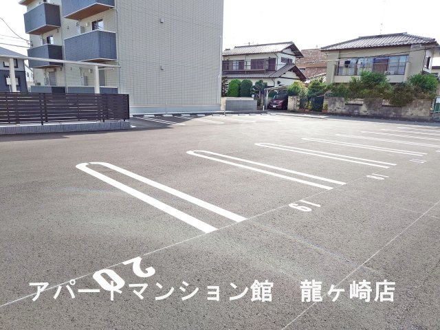 トリシア花水木 Ｍの駐車場