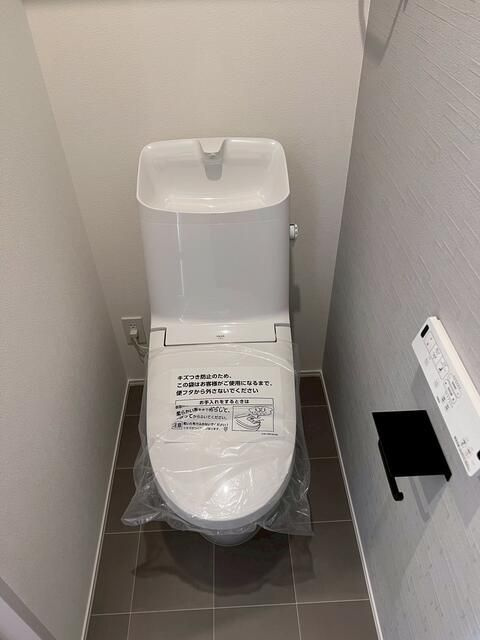 菊池郡菊陽町大字津久礼の一戸建てのトイレ