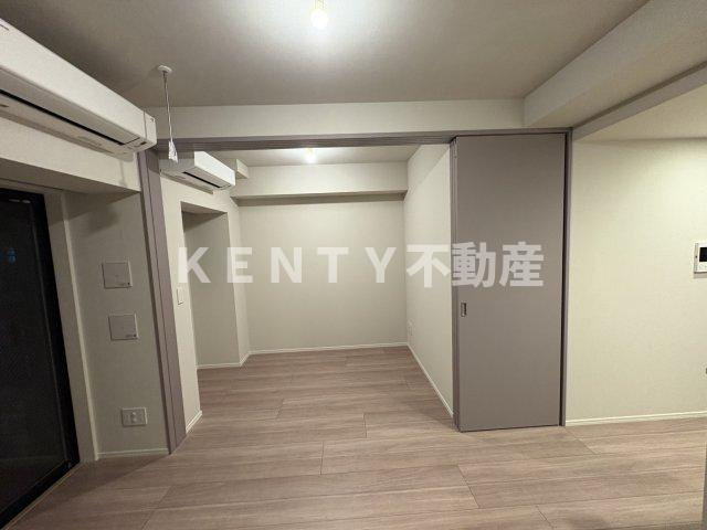 【寝室】 | シーズンフラッツ大森北三丁目 | 開放的な寝室です