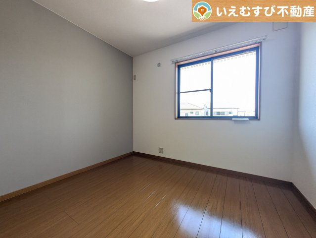 深谷市西島　中古戸建の洋室