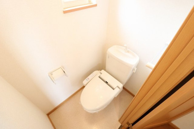 【トイレ】 | ビサイド・シーⅡ | 落ち着いた色調のトイレです