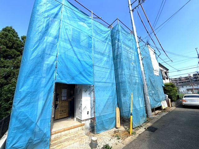 新築戸建て　流山市東初石3丁目の前面道路含む現地写真