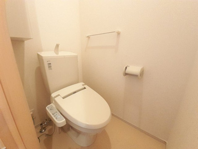 【トイレ】 | グレイス・アズーリ | 落ち着いた色調のトイレです