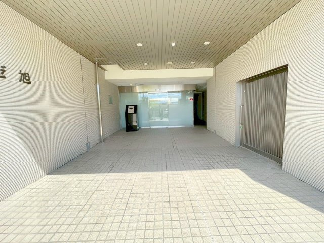 トレーゼ旭のエントランス