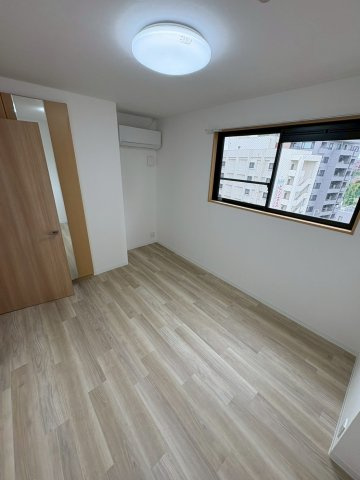 ヴィレッジヒル宮西の寝室