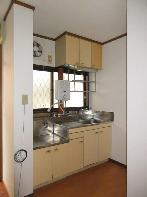 厚木市林２丁目のアパートのキッチン