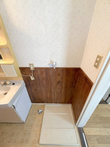 安佐町久地ハウスの玄関