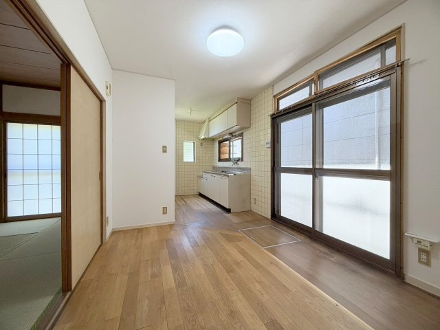 安佐町久地ハウスの居間・リビング