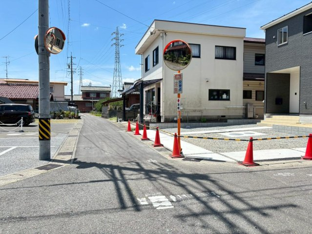 クワイエ　本巣市早野第1　全1区画分譲の前面道路含む現地写真|■前面道路　■ヤマダ不動産　株式会社リライフ　
■夢のマイホーム購入をフルサポートします！