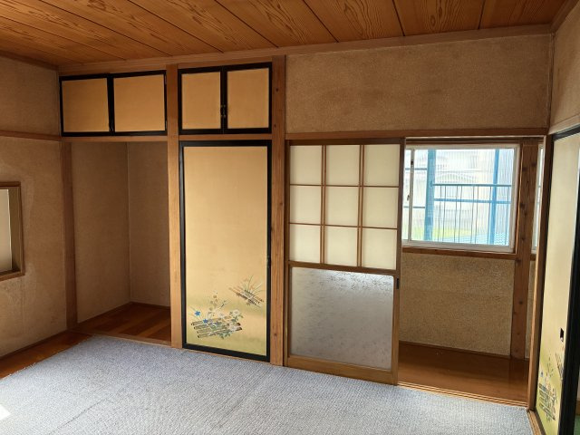 米沢市塩井町塩野　二階建て中古住宅の和室|２階