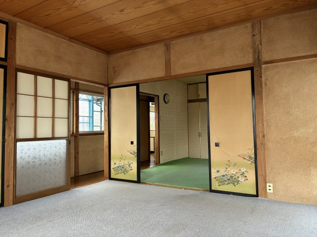 米沢市塩井町塩野　二階建て中古住宅の和室|２階