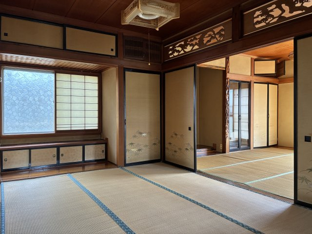 米沢市塩井町塩野　二階建て中古住宅の和室|１階