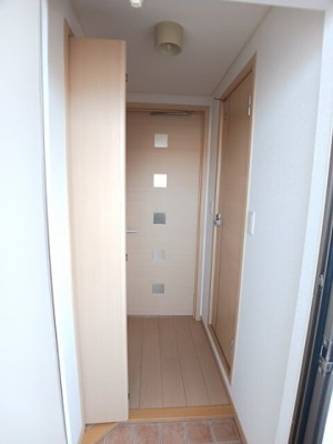 【玄関】 | グランツ・ブルⅠ | きれいな玄関です