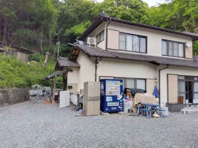 売土地　田方郡函南町上沢の周辺|周囲を緑に囲まれた静かな住環境で、四季折々の自然を感じながらゆったりとした時間を過ごせます。居住用はもちろん、セカンドハウスや事業用としてもご検討いただける物件です。