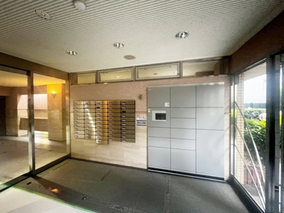 【エントランス】 | ロイヤルスクウェア住吉・東粉浜 | 出入りはオートロックでしっかり管理♪