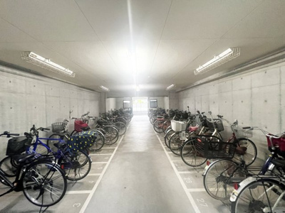 【駐輪場】 | ロイヤルスクウェア住吉・東粉浜 | お家探しを始めてみようと思われたら是非【イエストア】までお気軽にご相談下さいませ♪