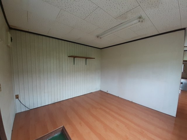 美里町中郡倉庫　鮮明の内装