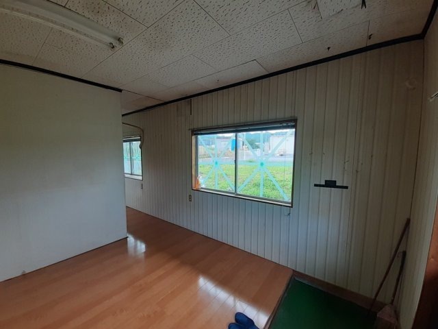 美里町中郡倉庫　鮮明の内装