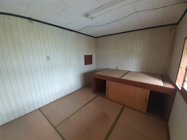 美里町中郡倉庫　鮮明の内装