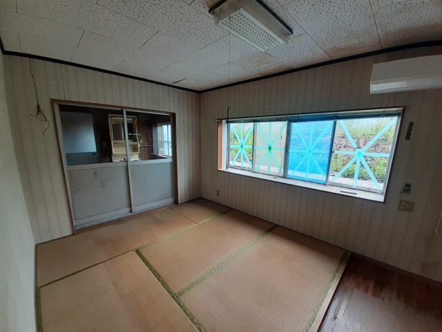 美里町中郡倉庫　鮮明の内装