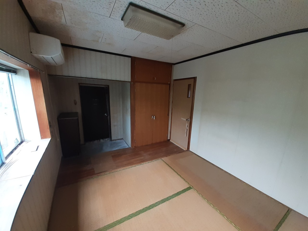 美里町中郡倉庫　鮮明の内装