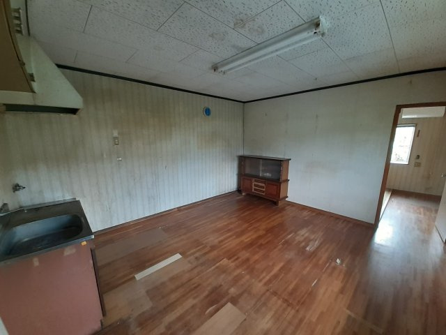 美里町中郡倉庫　鮮明の内装