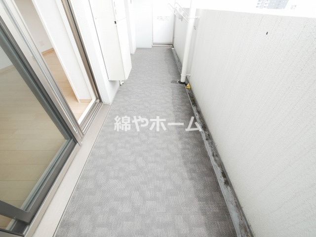 エステムプラザ難波ＷＥＳＴIIプレディアのバルコニー|暖かな日差しのふりそそぐバルコニー