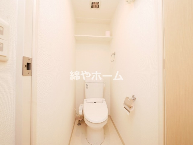 エステムプラザ難波ＷＥＳＴIIプレディアのトイレ|ゆったりとした空間のトイレです