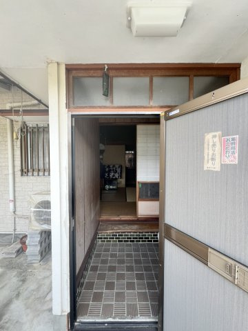 日奈久塩北町戸建の玄関