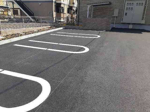 ゼフィールの駐車場